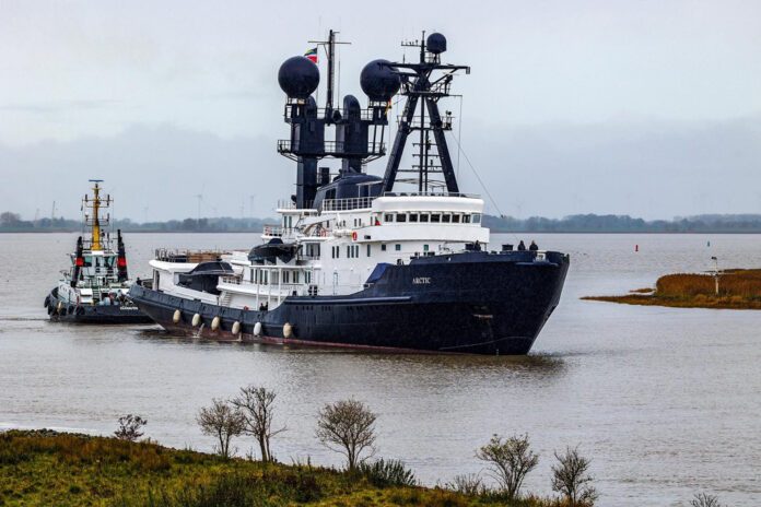 Arctic P, Kusch, Peters Werft, schlepper, Yacht, Bugsier