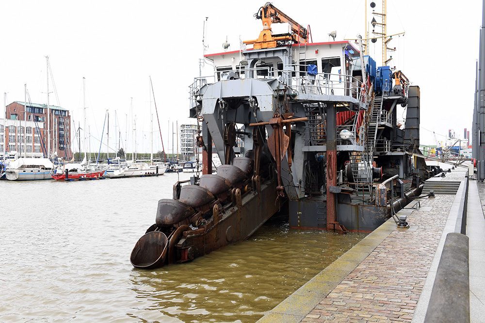 Eimerkettenbagger im Neuen Hafen, Bremen, Bremerhaven, bremenports