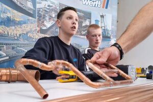 Unternehmen der maritimen Branche waren zur Azubi-Regatta im DSM.