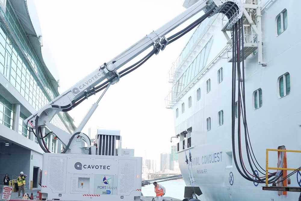 Landstrom-Anlage von Cavotec