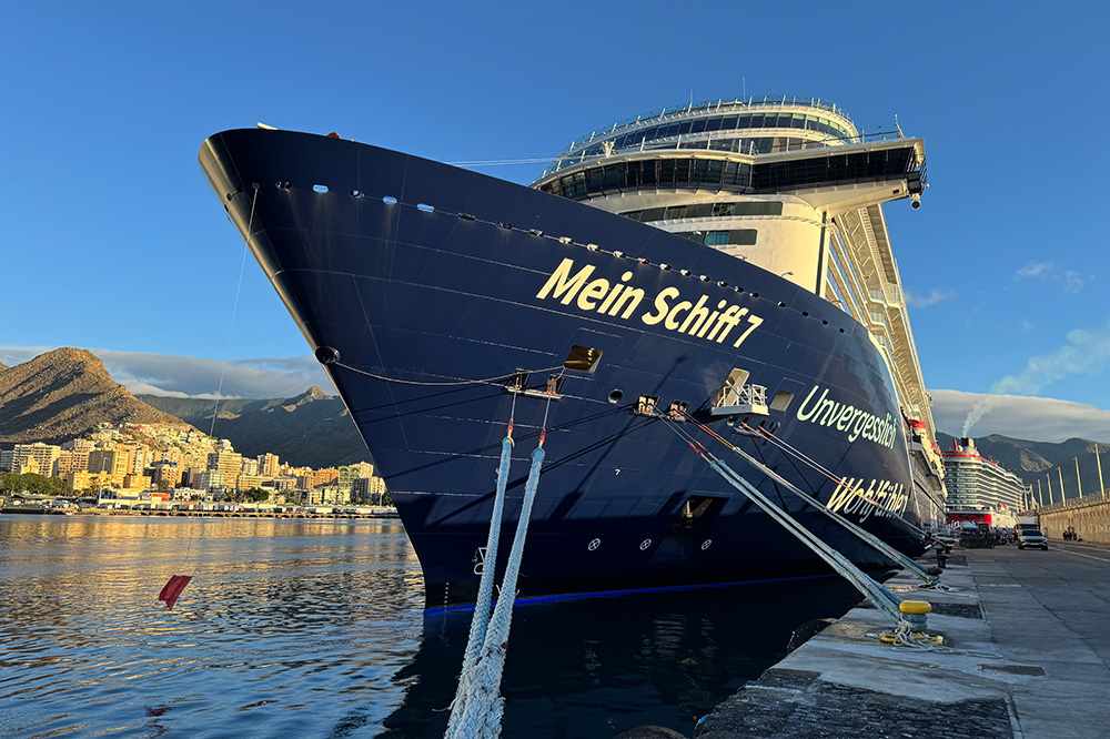 Im vergangenen Jahr hat die Werft Meyer Turku das Kreuzfahrtschiff „Mein Schiff 7“ für die Hamburger Reederei TUI Cruises als weltweit erstes Kreuzfahrtschiff bereits auf Methanol-Antrieb vorbereitet.