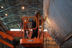Werft-Arbeiter bei der Philly Shipyard in den USA