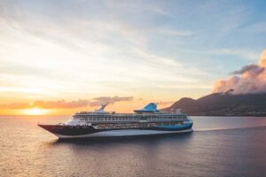 Die von der Meyer Werft gebaute „Marella Voyager“ vor Bridgetown, Barbardos