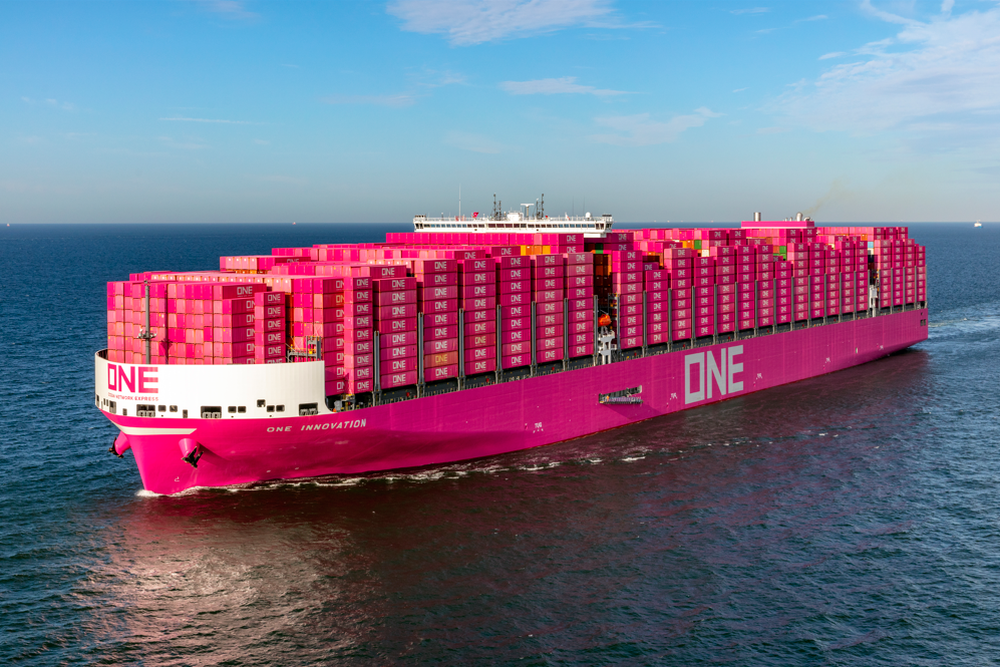 Ein Schiff von ONE