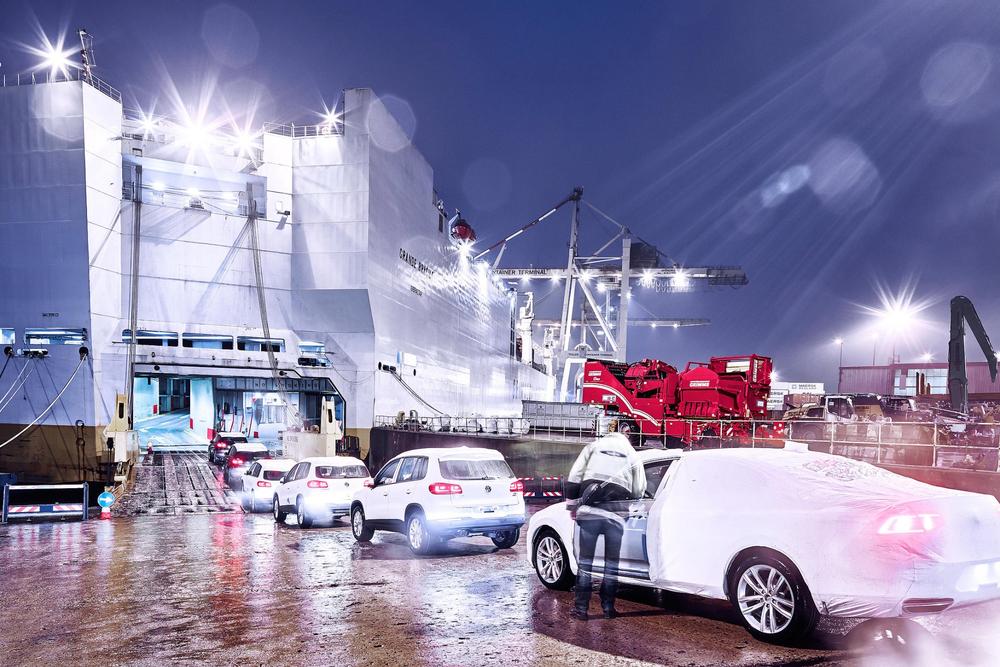 EIn Schiff im Hafen