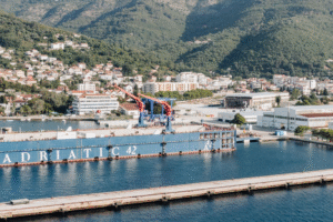 Die Adriatic 42 Werft in Montenegro