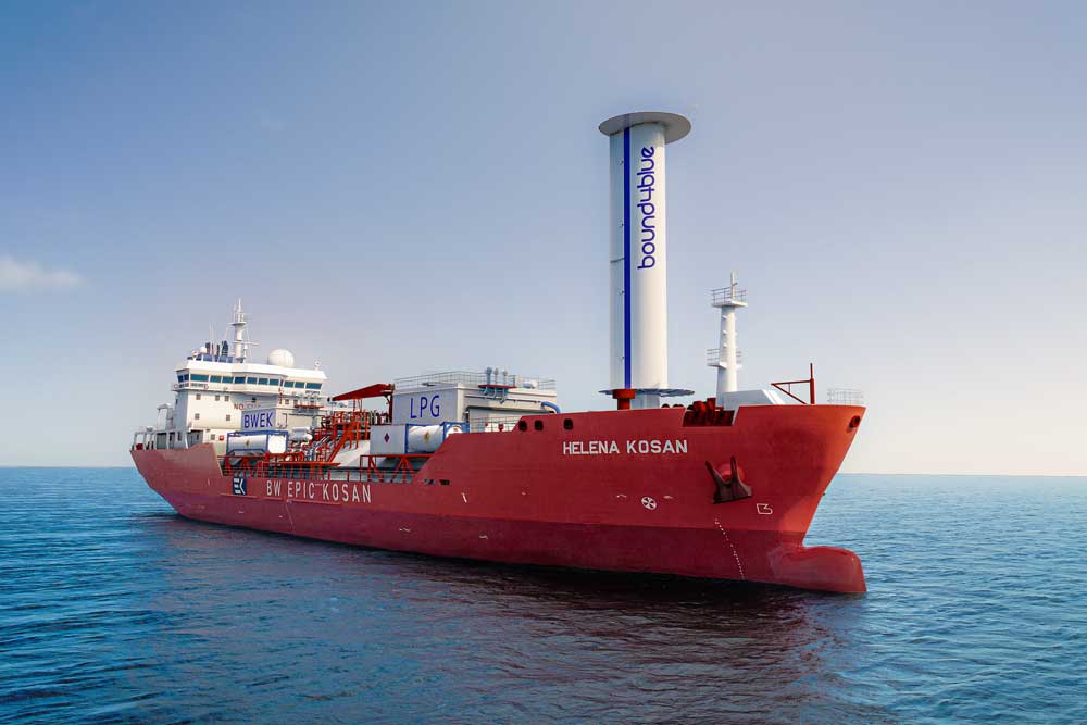 LPG-Tanker „Helena Kosan“ mit Bound4Blue-Segel