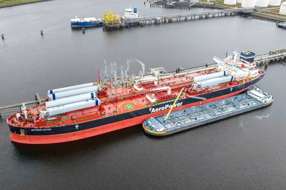 „Brands Hatch“ im Hafen von Rotterdam
