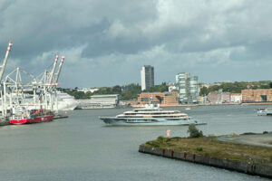 "Flying Fox" im Hamburger Hafen