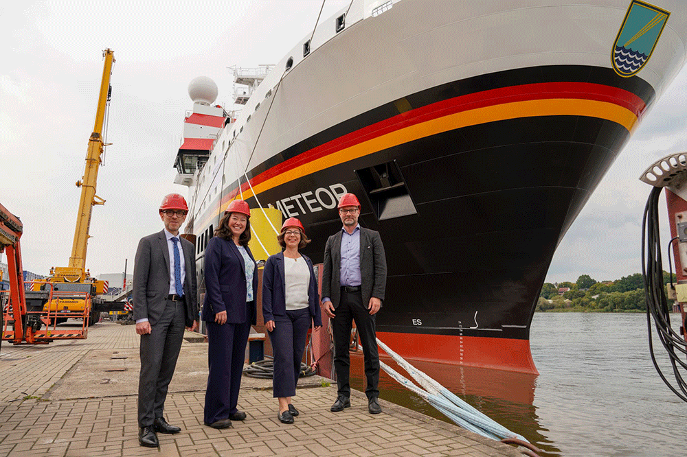 "Meteor" – gebaut in Kooperation der Meyer Werft mit der Fassmer-Werft, betrieben vom Geomar-Institut, bereedert von der Leeraner Reederei Briese