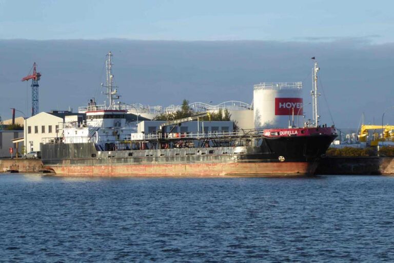  Hoyer Marine trennt sich von einzigem Hochsee-Tankschiff „Vissel“