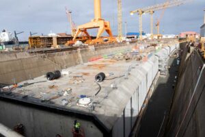 Betontunnelröhren des Wesertunnels auf dem Gelände der Lloyd Werft in Bremerhaven
