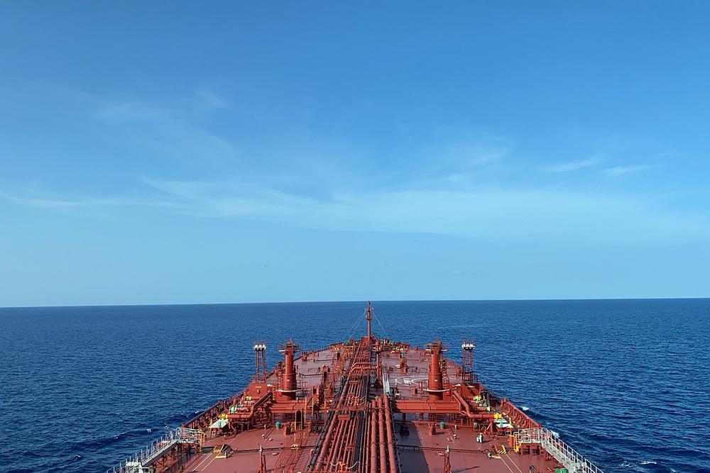 Ein Schiff in Fahrt