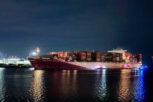 „ONE Henry Hudson“ am Yusen-Terminal in Los Angeles
