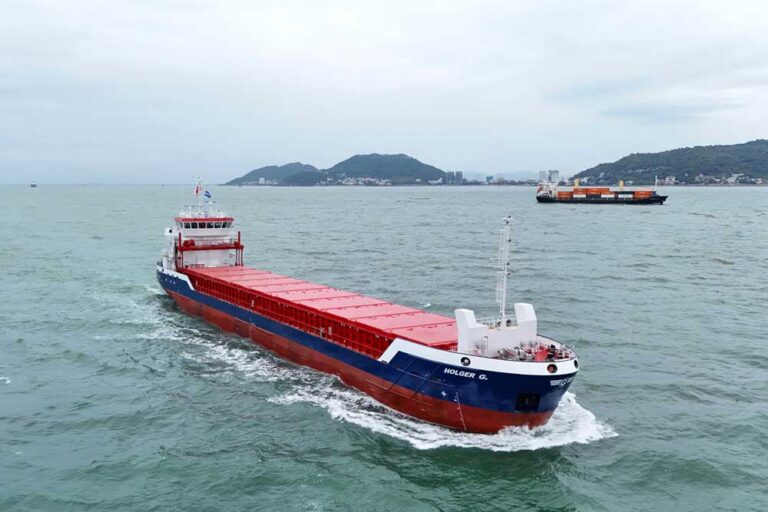 Kombifrachter „Holger G“, Design CF 3850