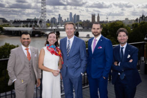 (v.l.): Aakash Dua, Regional Business Development Manager DNV UK, Cristina Saenz de Santa Maria, COO DNV Maritime, Knut Ørbeck-Nilssen, CEO DNV Maritime, Robert Galinski, Global Business Director Cruise bei DNV, und Alberto Manfredini, Leiter des London Cruise Centre.