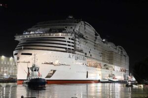Aufschwimmen der „MSC World Asia“ bei Chantiers de l’Atlantique