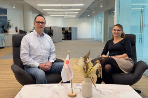 Die Geschäftsführer von Anschuetz USA, Matthias Büscher und Johanna Büscher, im neuen Büro