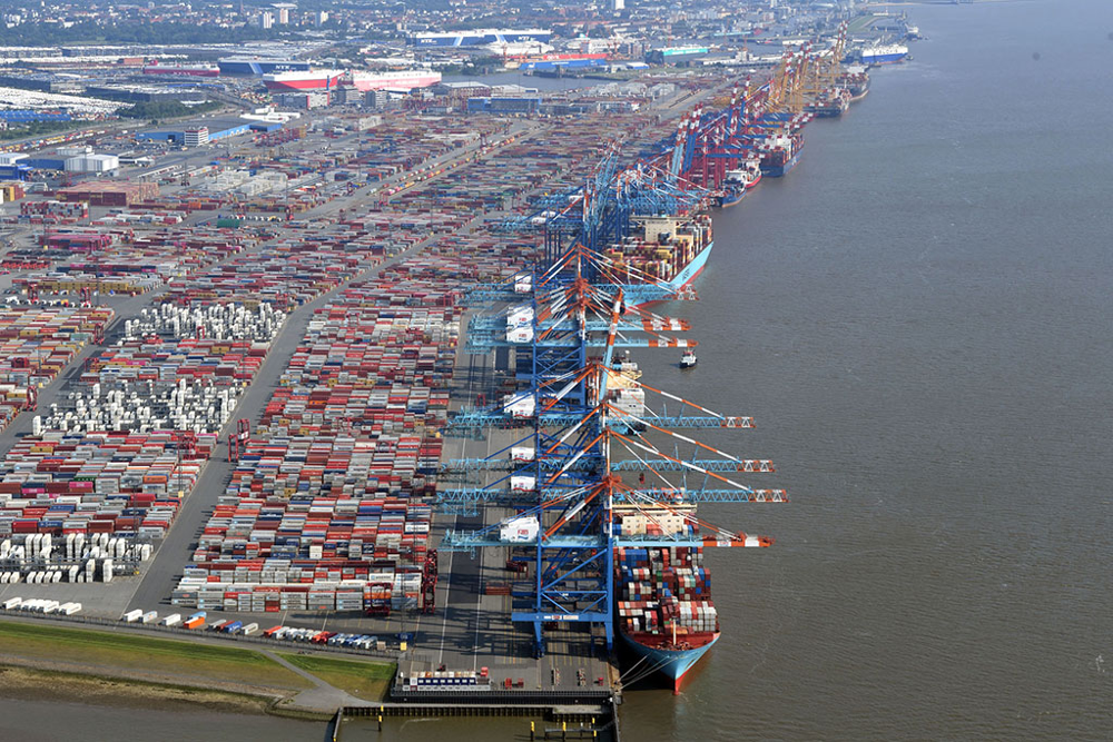 Der Bremerhaven Containerterminal aus der Luft aufgenommen