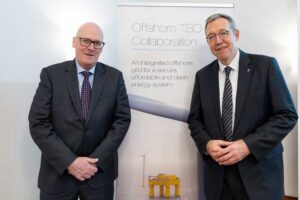 Christoph Müller (CEO Amprion) und Thomas Egebo (CEO Energinet) auf dem Nordsee-Gipfel in Hamburg