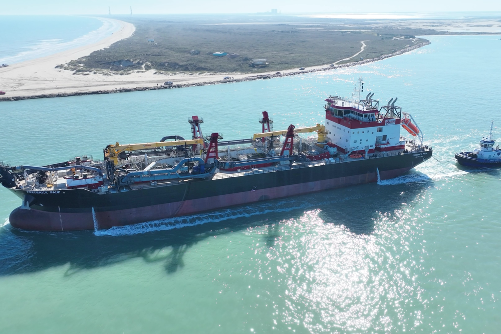 Ein Schiff in den USA in Fahrt