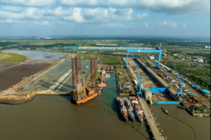 Eine Werft in Indien