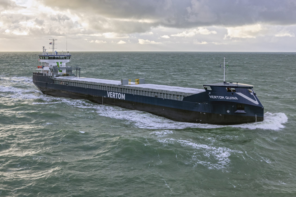 Ein Schiff