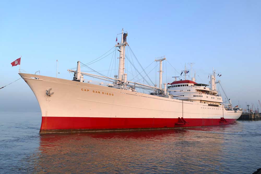 „Cap San Diego“ in Bremerhaven