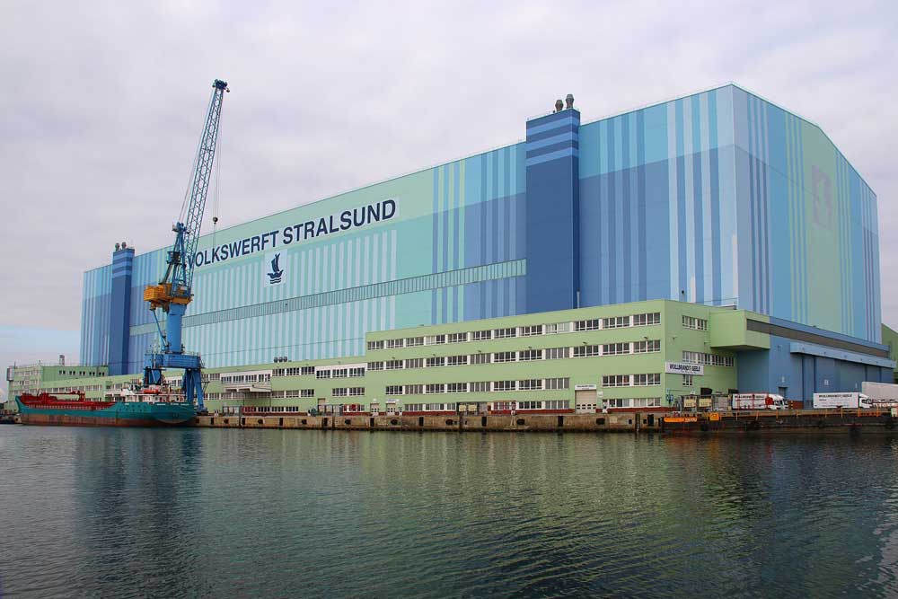 Montagehalle 290 der Volkswerft Stralsund