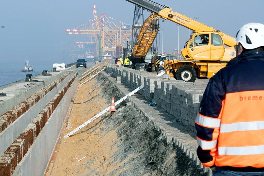 Der Landstromausbau in Bremerhaven schreitet voran (© Bremenports)