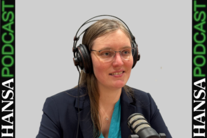 Eine Frau, die als Seelotsin auf dem NOK arbeitet