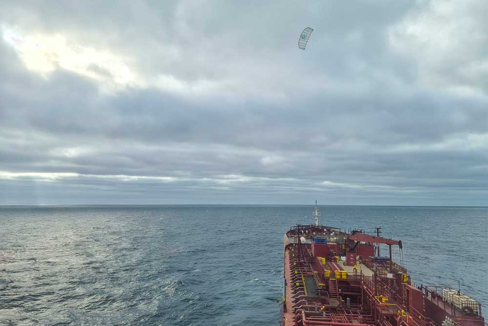 Kite installation on chemical tanker „Huemul“