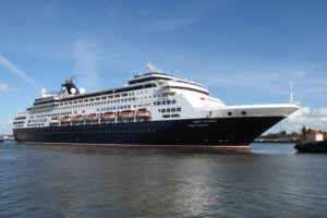 "Vasco da Gama" von Nicko Cruises in Bremerhaven (© Eckardt)