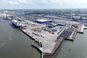 Luftaufnahme des Hafen von Cuxhaven
