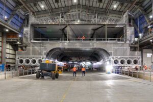 Ausrollen von „Hull 102“ auf der Incat-Werft in Hobart, Tasmanien
