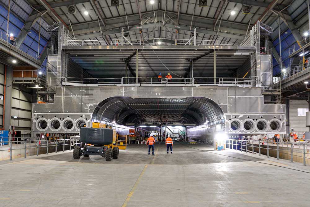 Ausrollen von „Hull 102“ auf der Incat-Werft in Hobart, Tasmanien