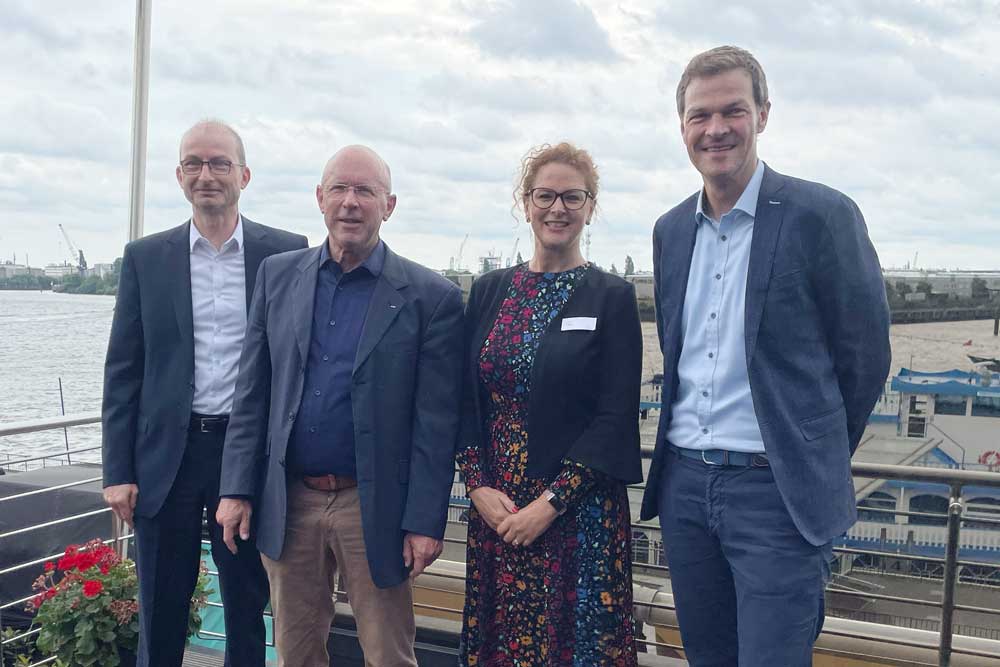 Stellten gemeinsam die Jahresbilanz vor: Hauke Schlegel (Geschäftsführer der AG Marine Equipment and Systems im VDMA), Martin Johansmann (Vorstandsvorsitzender VDMA Marine Equipment and Systems), Katrin Caldwell (Geschäftsführerin VDMA Landesverband Nord | AG Marine Equipment and Systems) und Sebastian Meise (Vorstandsmitglied VDMA Marine Equipment and Systems) (© Wroblewski)