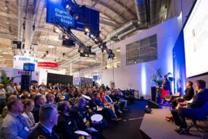 Publikumn einer Podiumsdiskussion auf der MS&D 2024 in Hamburg