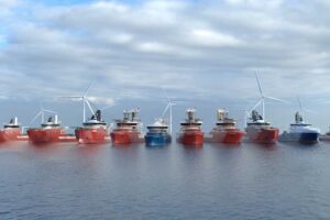 Offshore-Schiffe vor einem Windpark