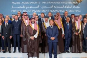 Vetreter aus Frankreich und Saudi Arabien bei dem Treffen in Frankreich