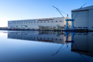Die Werfthalle der Meyer Werft in Papenburg(© Meyer Werft)