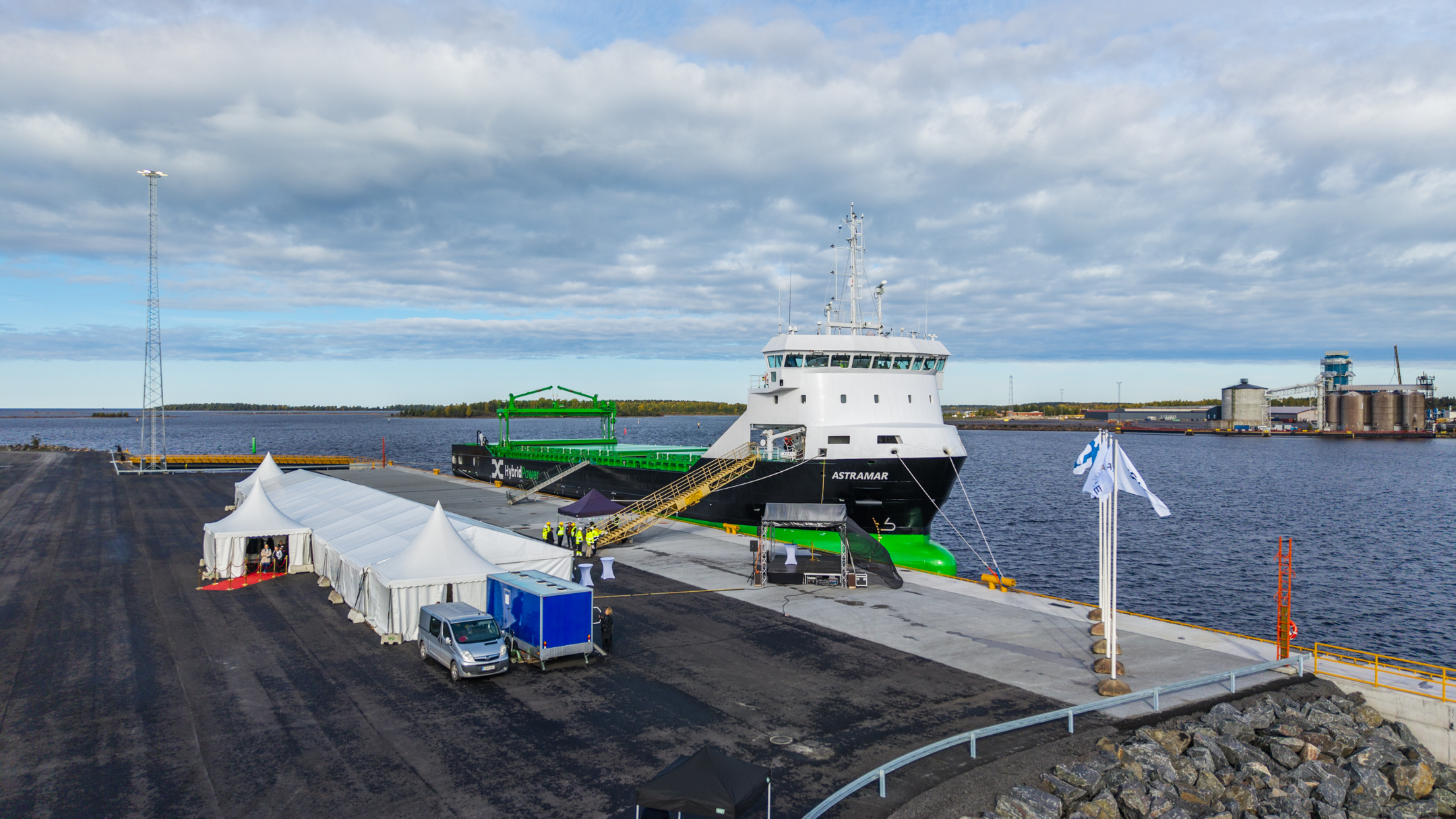 Die "Astramar" im Hafen von Raahe (© ESL Shipping)