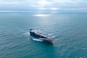 Der Autotransporter "RS Atlantico" bietet Platz für rund 5.500 Pkw