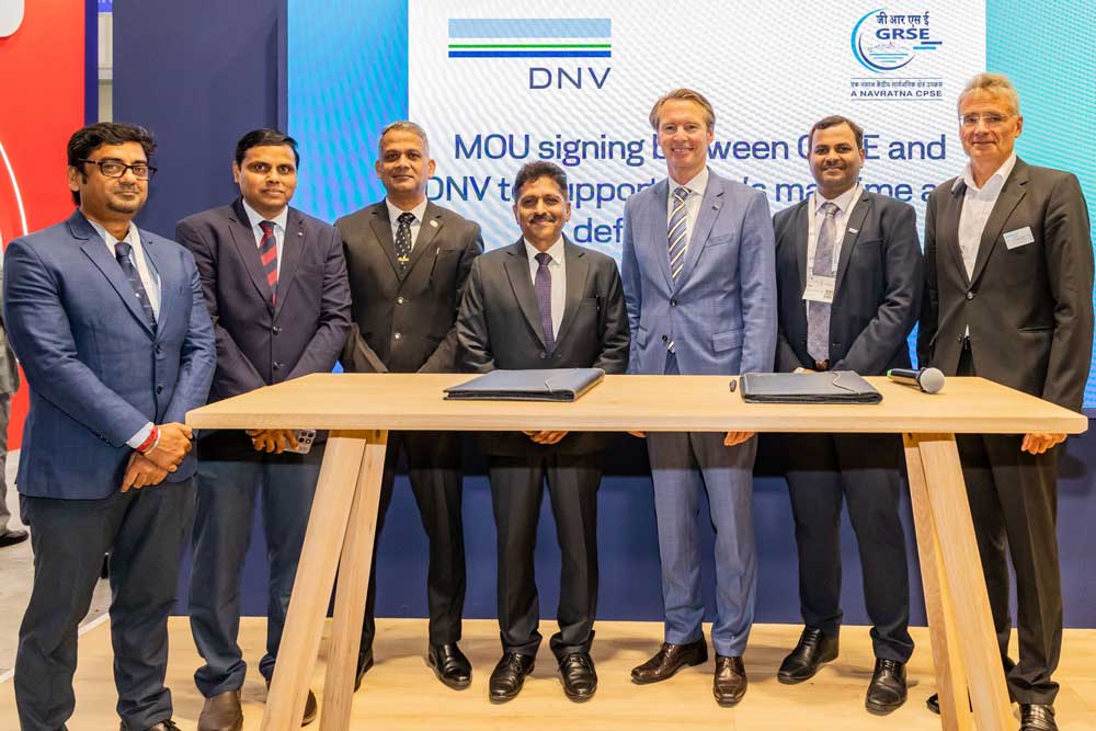 Vertreter von GRSE umd DNV auf der SMM 2026