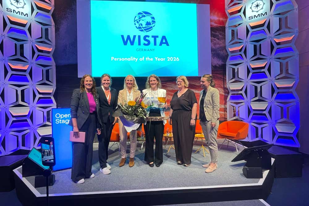Die Verleihung des PotY fand im Rahmen der SMM statt (v. l.): Katharina Renken, Franziska Eckhoff, Kerstin Brooks, Preisträgerin Silke Lehmköster, Runa Jörgens und Nicole Langosch (© Wroblewski)