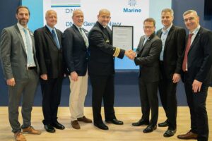 Boris Altmayer, DNV, TRD Sven Erdmann, ÖrABw, Wolf-Rüdiger von Toll, DNV, FKpt Matthias Stollenwerk, ÖrABw, Rasmus Stute, DNV, Björn Blazynski, DNV, Jochen Steinbrenner, DNV