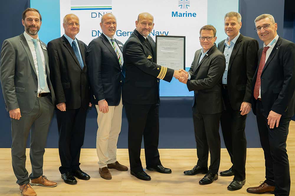 Boris Altmayer, DNV, TRD Sven Erdmann, ÖrABw, Wolf-Rüdiger von Toll, DNV, FKpt Matthias Stollenwerk, ÖrABw, Rasmus Stute, DNV, Björn Blazynski, DNV, Jochen Steinbrenner, DNV