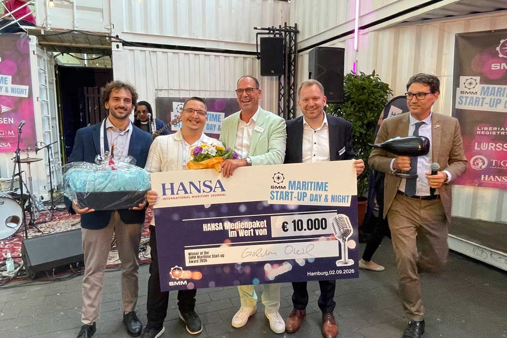 Das Gewinner-Start-up hat neben dem Award ein Media-Paket im Wert von 10.000 € gewonnen (© Wroblewski)