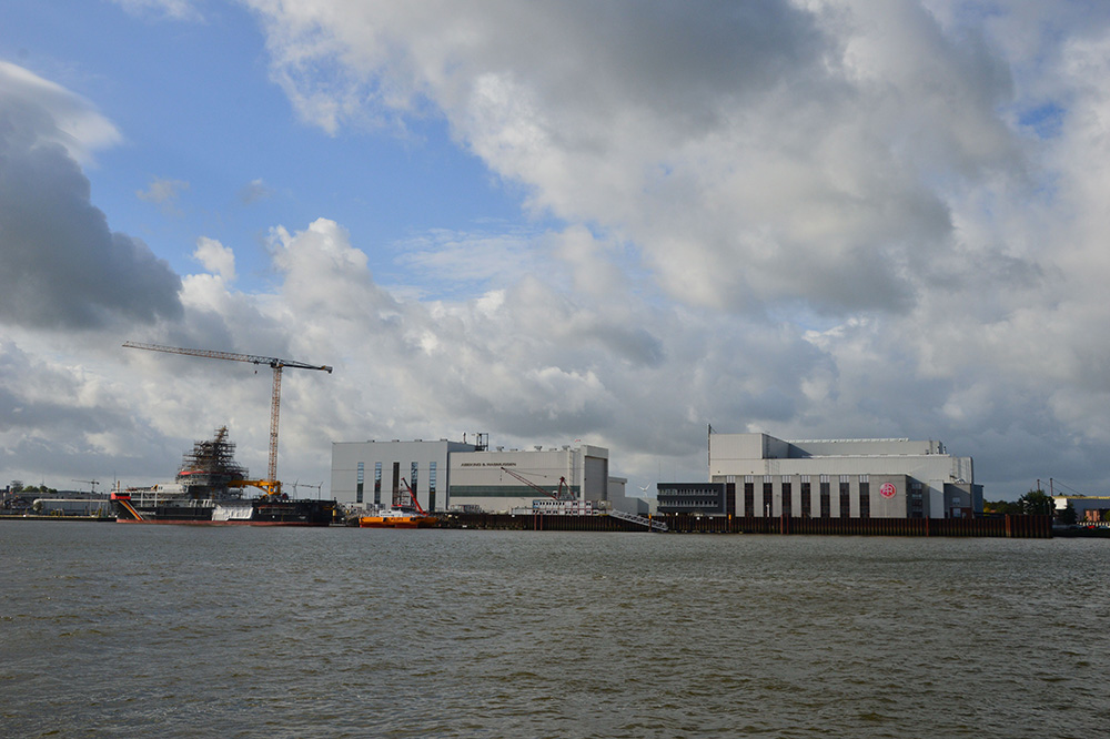 Abeking & Rasmussen in Lemwerder. Die niedersächsische Werft ist beim Großauftrag des Bundes für den Bau einer Anlage zur Munitionsentsorgung auf See dabei.
