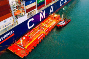 „CMA CGM Iron“ war das erste Schiff, das regulär Ethanol im Hafen von Santos bunkerte © Copersucar
